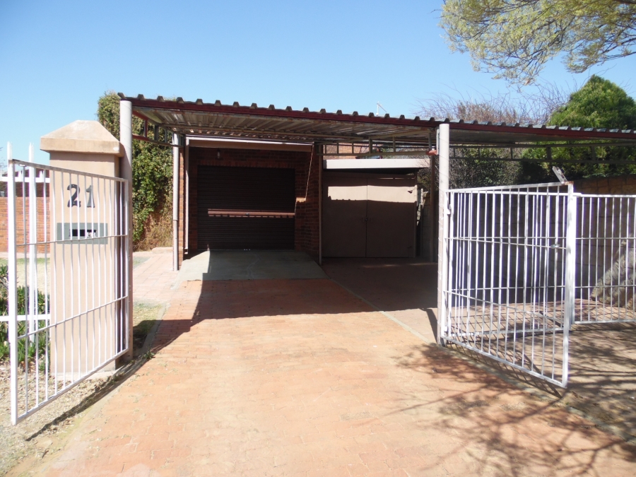 3 Bedroom Property for Sale in Merriespruit Free State